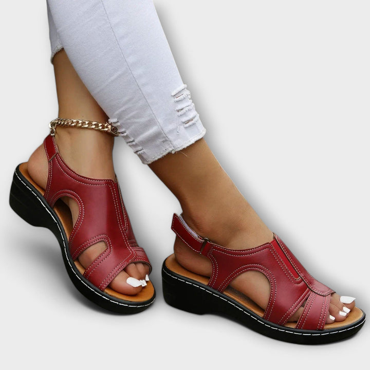 Chrisitina - Orthopädische Ledersandalen mit Komfortabsatz