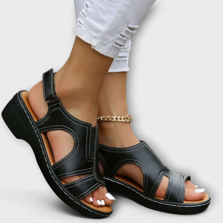 Chrisitina - Orthopädische Ledersandalen mit Komfortabsatz