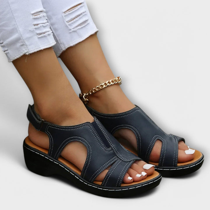Chrisitina - Orthopädische Ledersandalen mit Komfortabsatz