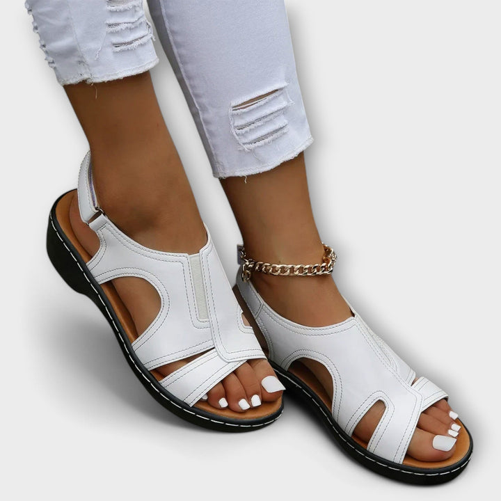 Chrisitina - Orthopädische Ledersandalen mit Komfortabsatz